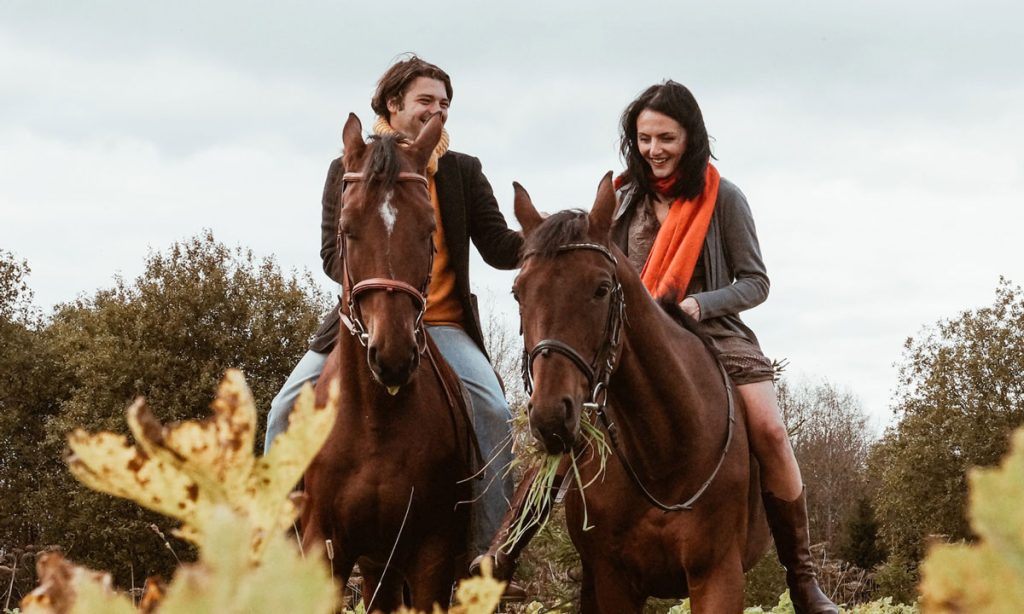 Horseback-riding-tour