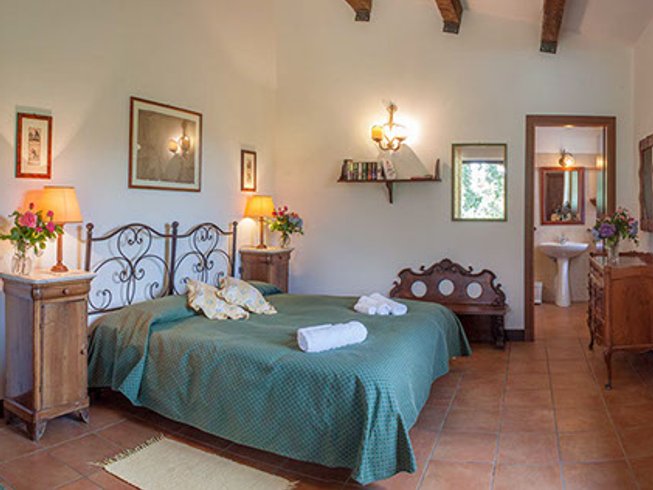 Accommodation in Santa Cristina Castle